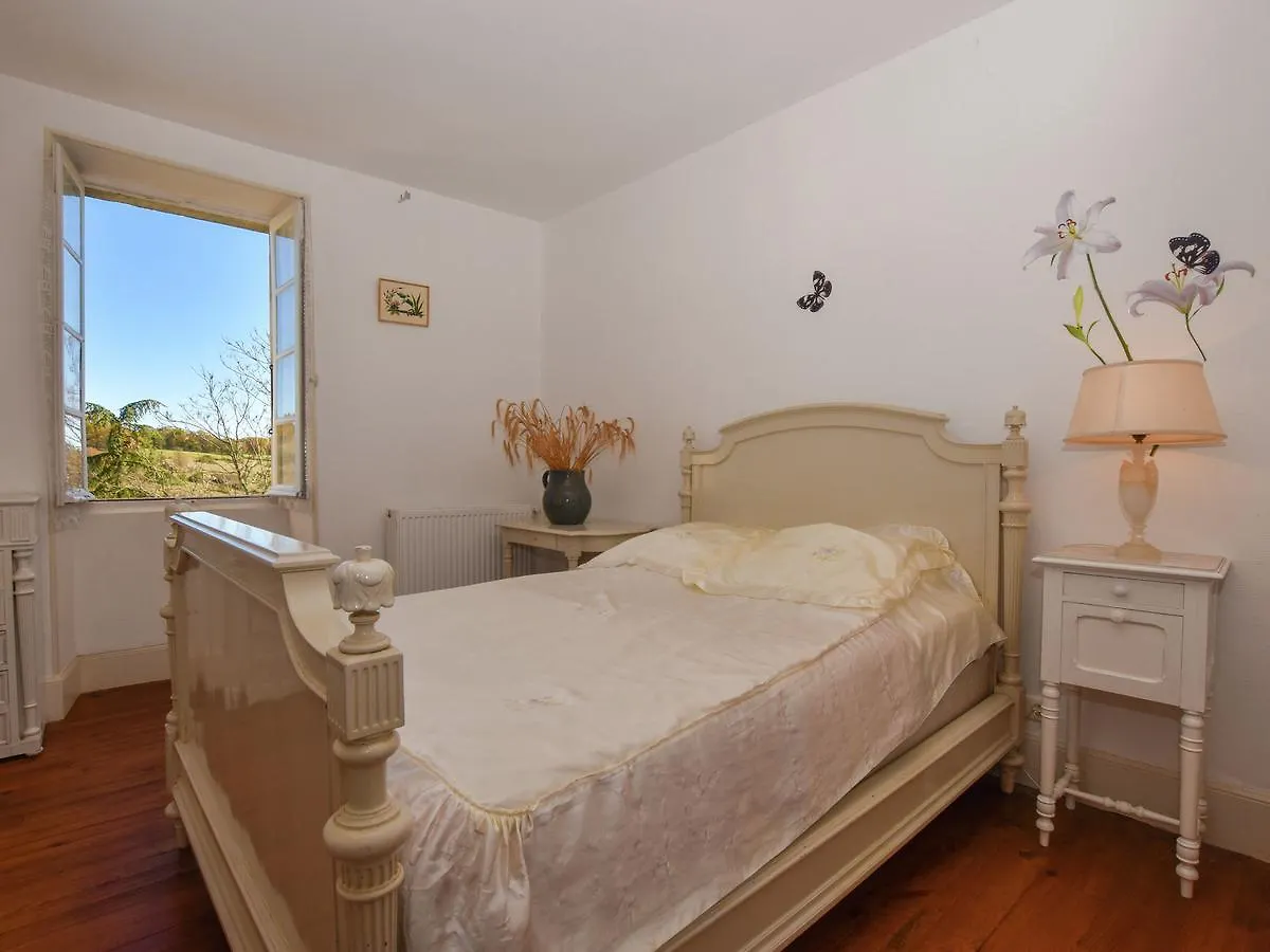 Beautiful Holiday Home Near The Forest Murat