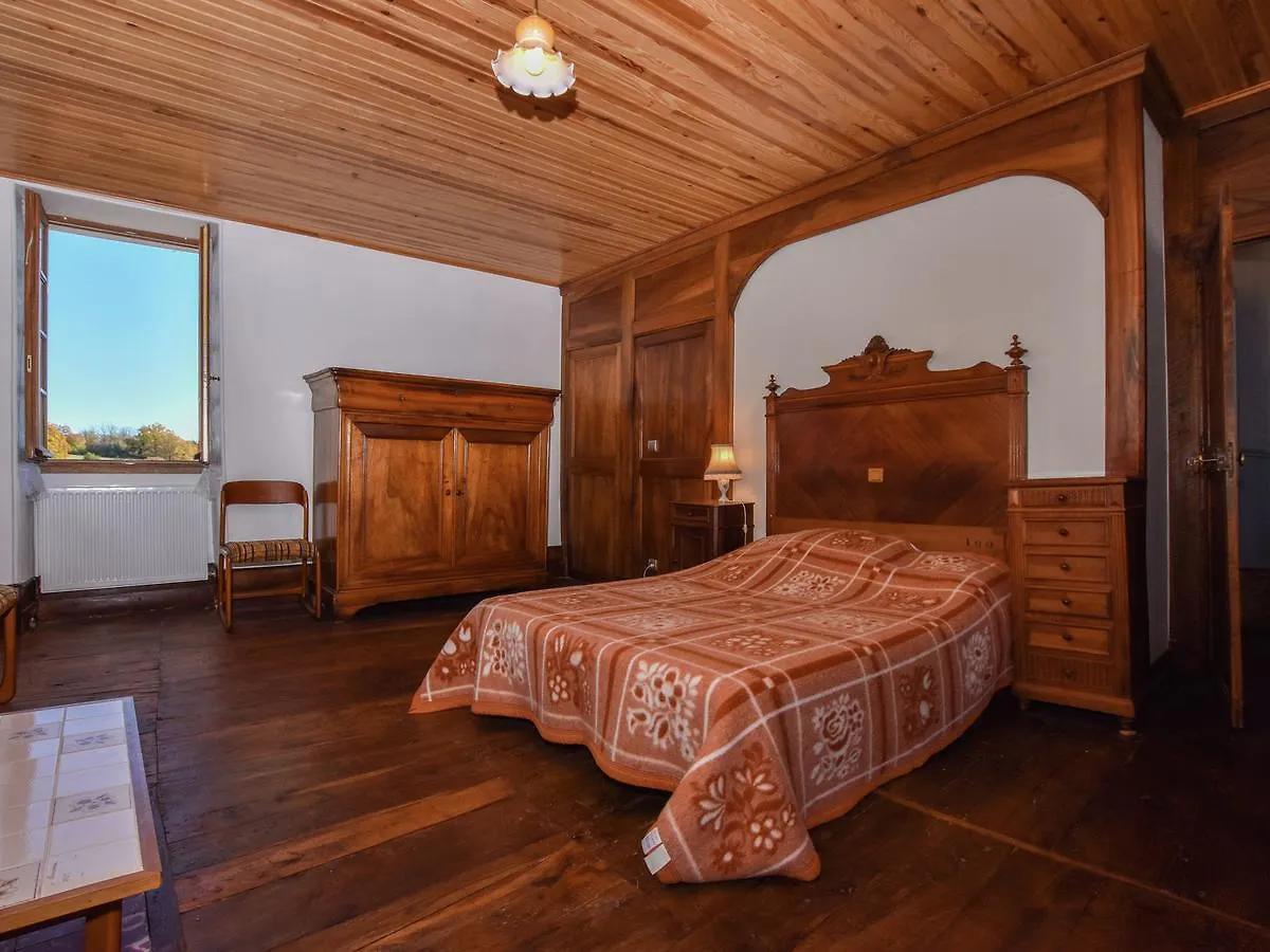 Beautiful Holiday Home Near The Forest Murat 0*,  Francia